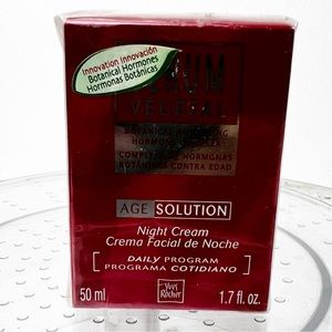 New Sealed Yves Rocher Serum Vegetal Age
Solution Day Cream New Factory Sealed